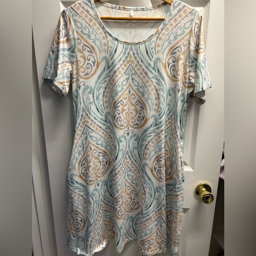 Very cute very very soft dress